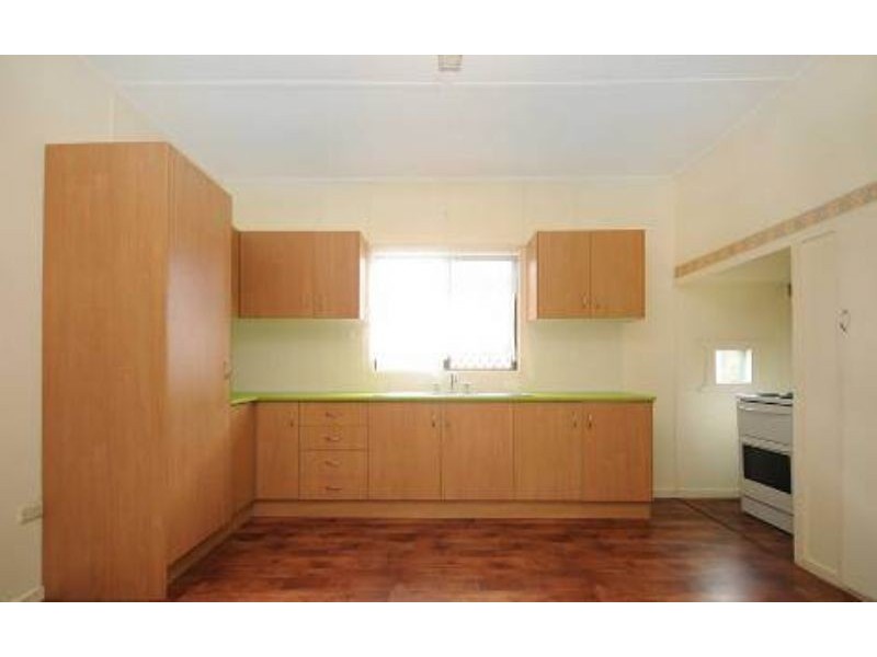 28 McIntyre Street, Centenary Heights QLD 4350