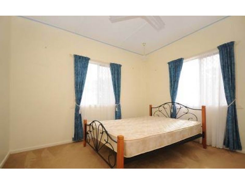 28 McIntyre Street, Centenary Heights QLD 4350