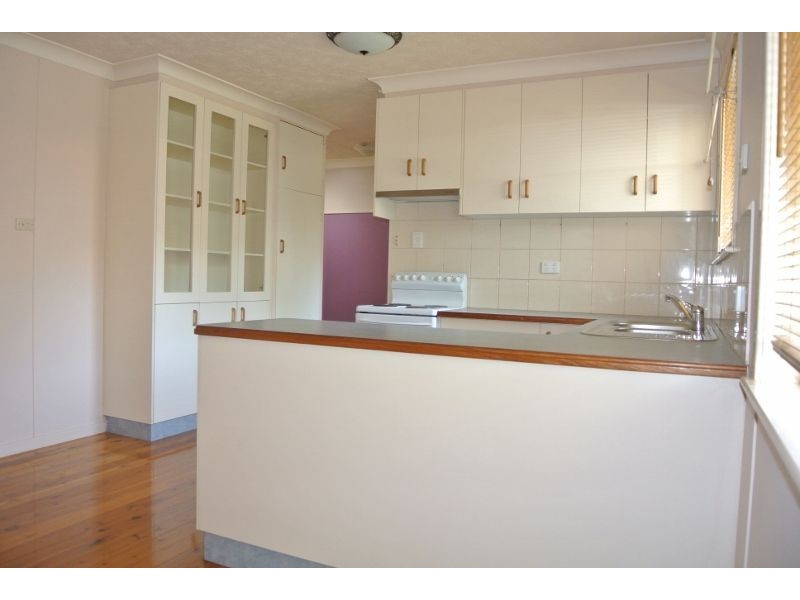 15 Quelch Street, Rockville QLD 4350