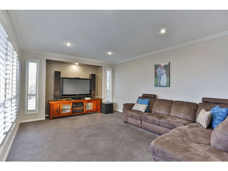 2 Plover Court, Highfields QLD 4352