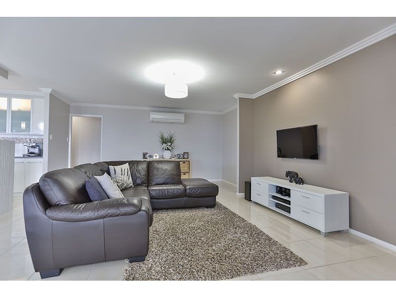 2 Plover Court, Highfields QLD 4352