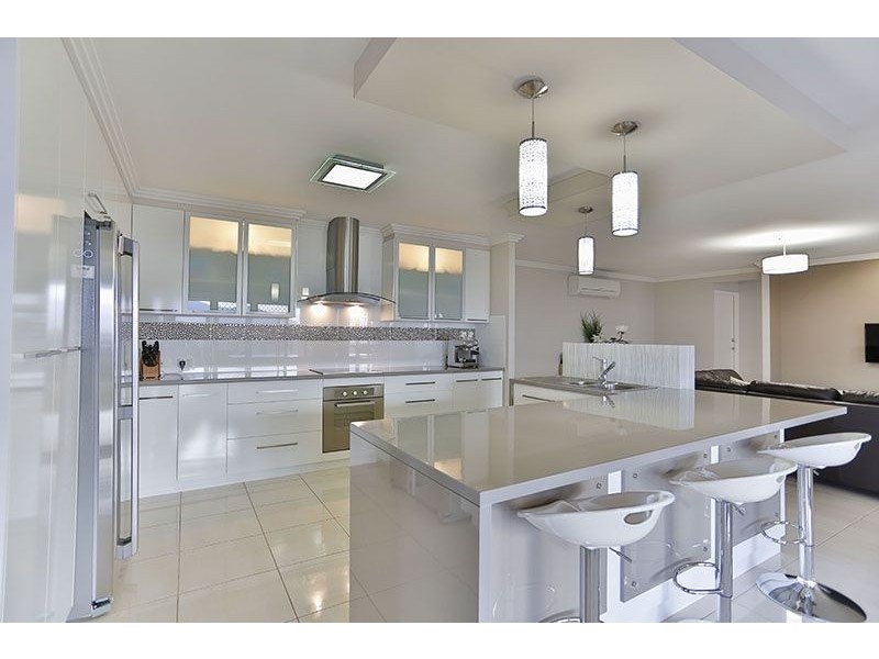 2 Plover Court, Highfields QLD 4352