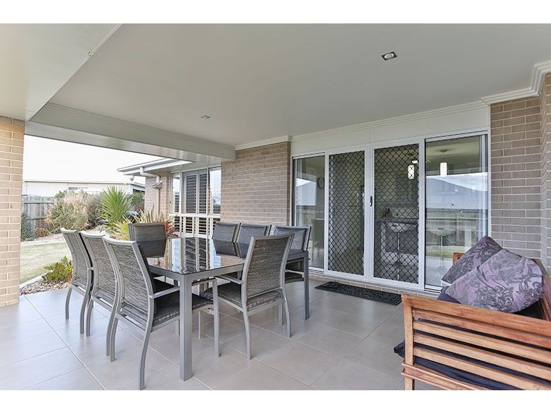 2 Plover Court, Highfields QLD 4352