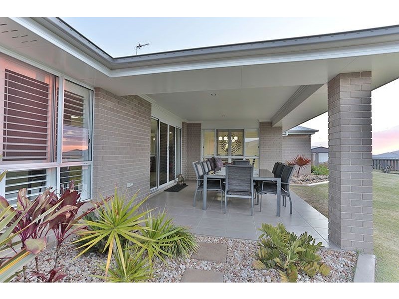 2 Plover Court, Highfields QLD 4352