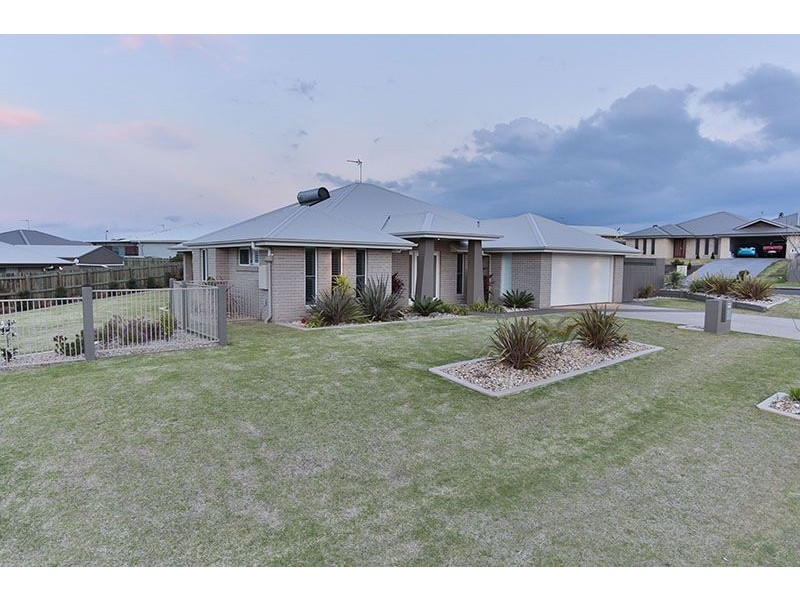 2 Plover Court, Highfields QLD 4352