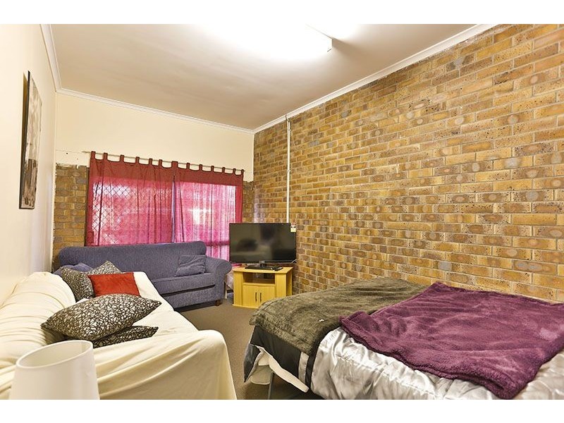 1/42 Debra Street, Centenary Heights QLD 4350