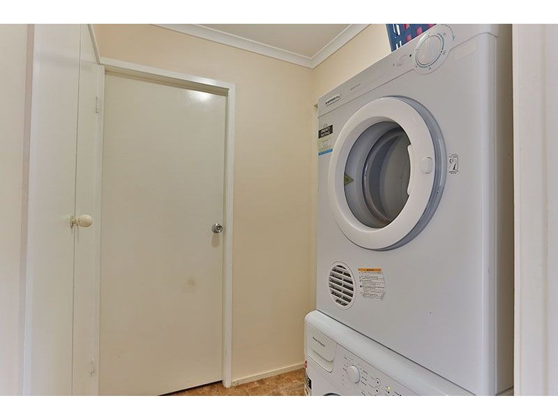 1/42 Debra Street, Centenary Heights QLD 4350