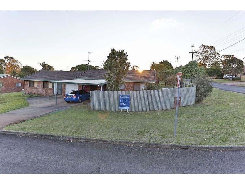 1/42 Debra Street, Centenary Heights QLD 4350