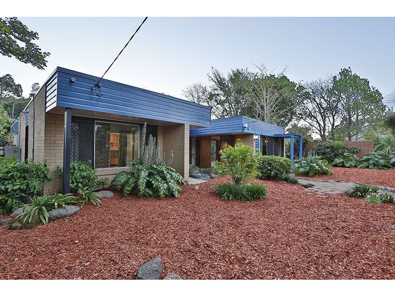 1 Bingara Street, Mount Lofty QLD 4350