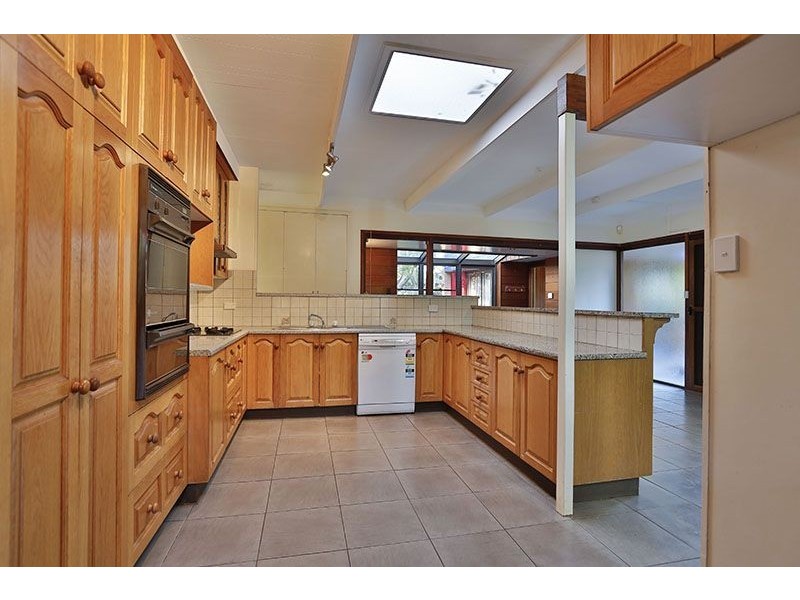 1 Bingara Street, Mount Lofty QLD 4350