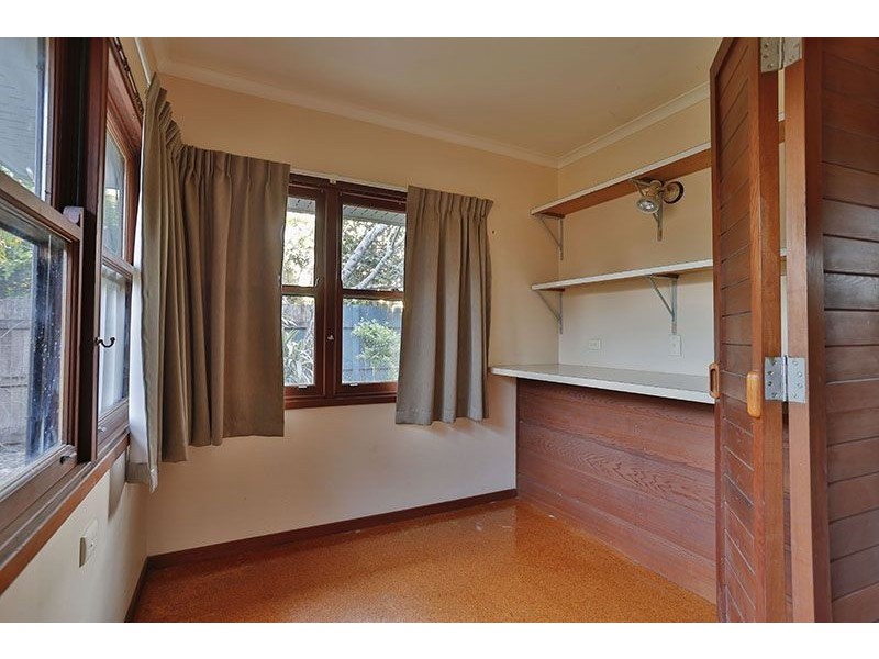 1 Bingara Street, Mount Lofty QLD 4350