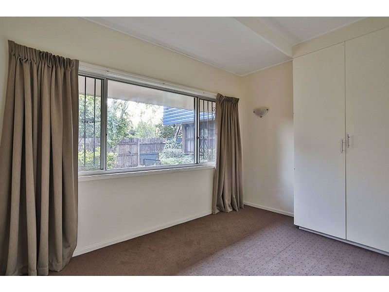 1 Bingara Street, Mount Lofty QLD 4350