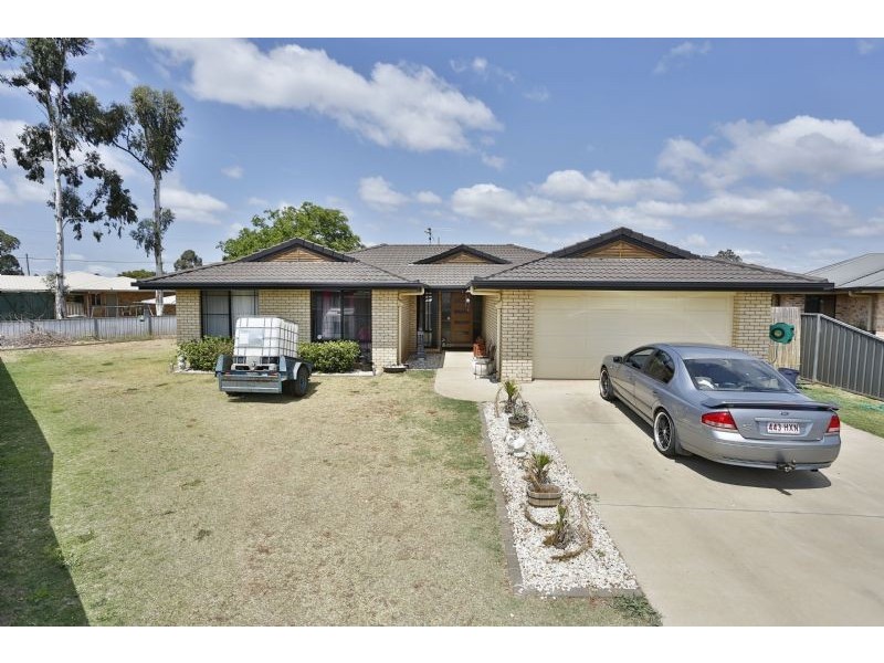 19 Jacquelyn Court, Oakey QLD 4401