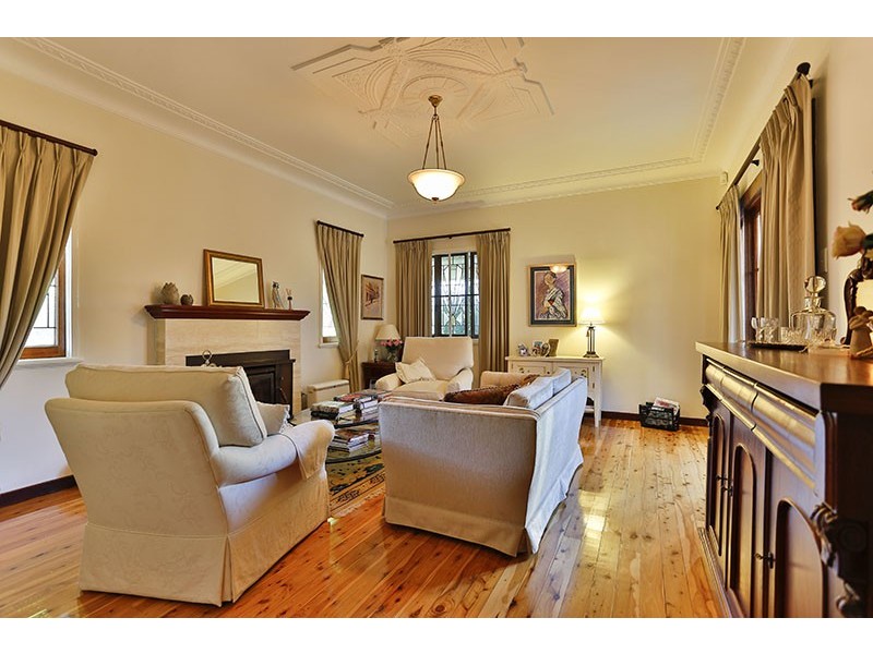 154 Perth Street, South Toowoomba QLD 4350