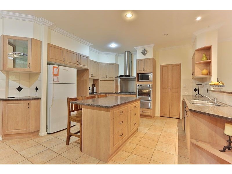9 Andersson Court, Highfields QLD 4352
