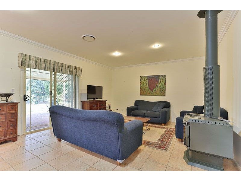 9 Andersson Court, Highfields QLD 4352