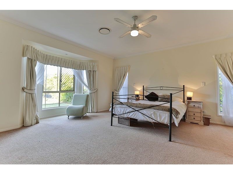 9 Andersson Court, Highfields QLD 4352