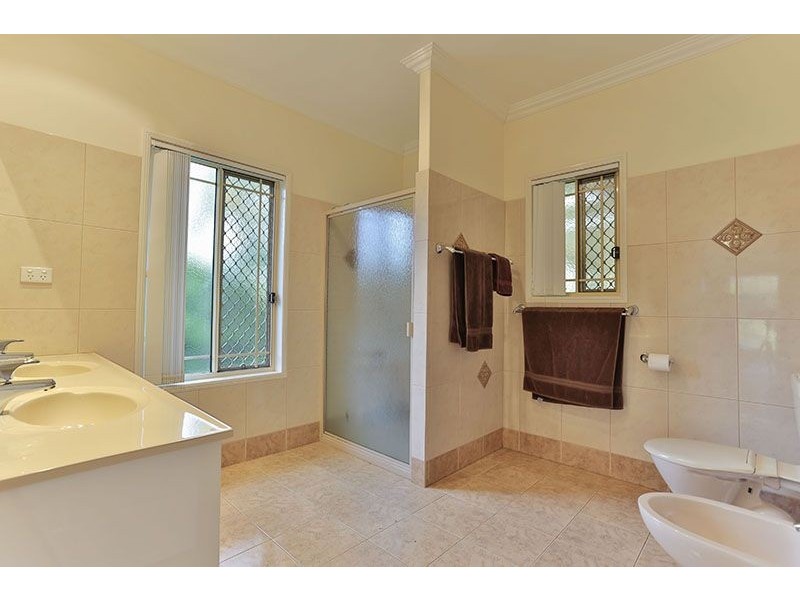 9 Andersson Court, Highfields QLD 4352