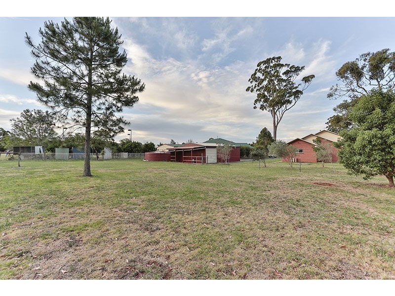 9 Andersson Court, Highfields QLD 4352