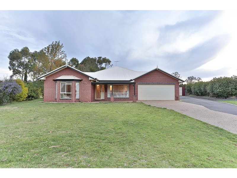 9 Andersson Court, Highfields QLD 4352