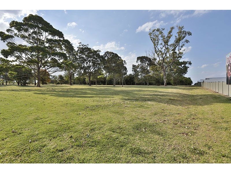 149-155 Hogg Street, Cranley QLD 4350