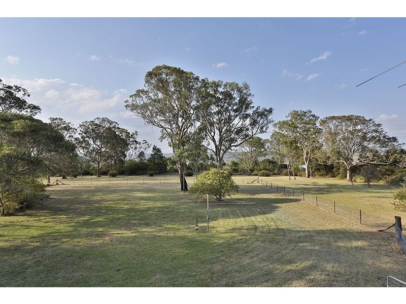149-155 Hogg Street, Cranley QLD 4350