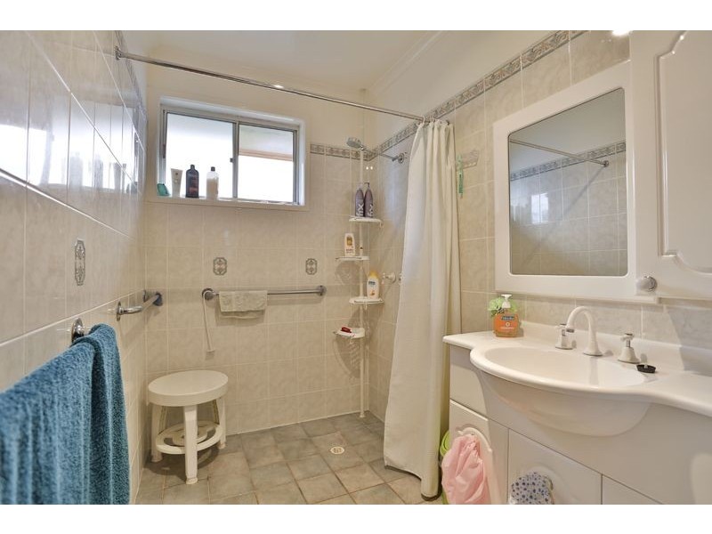 1/10 Spies Court, Mount Lofty QLD 4350