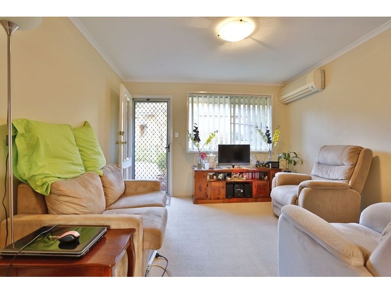 1/10 Spies Court, Mount Lofty QLD 4350