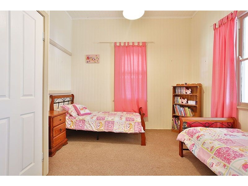 12 Clarissa Street, Newtown QLD 4350