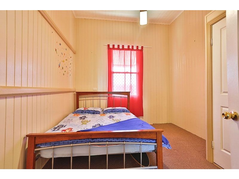 12 Clarissa Street, Newtown QLD 4350