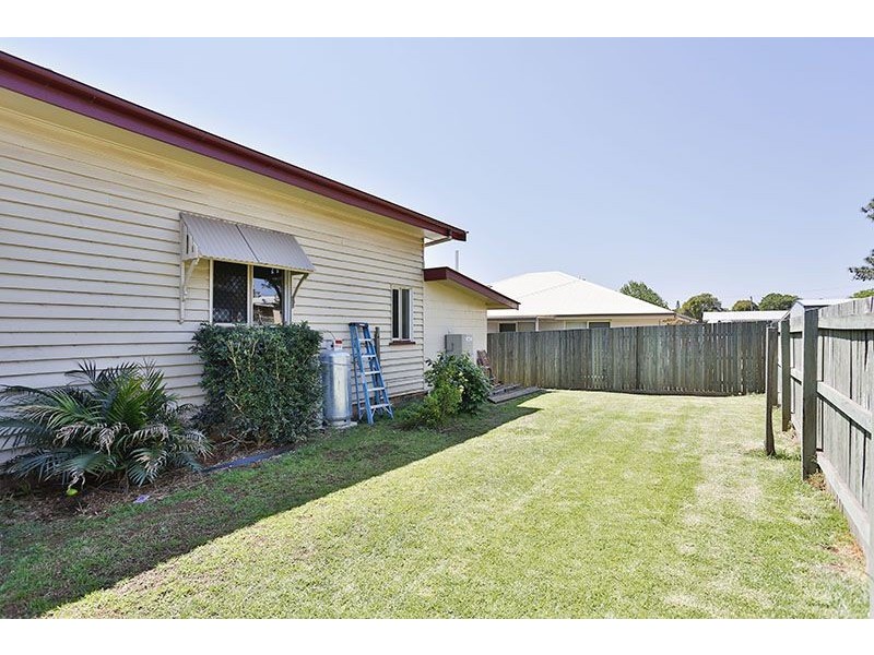 12 Clarissa Street, Newtown QLD 4350