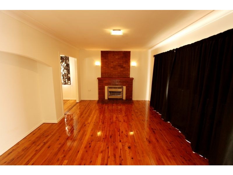 27 McCafferty Street, Wilsonton QLD 4350