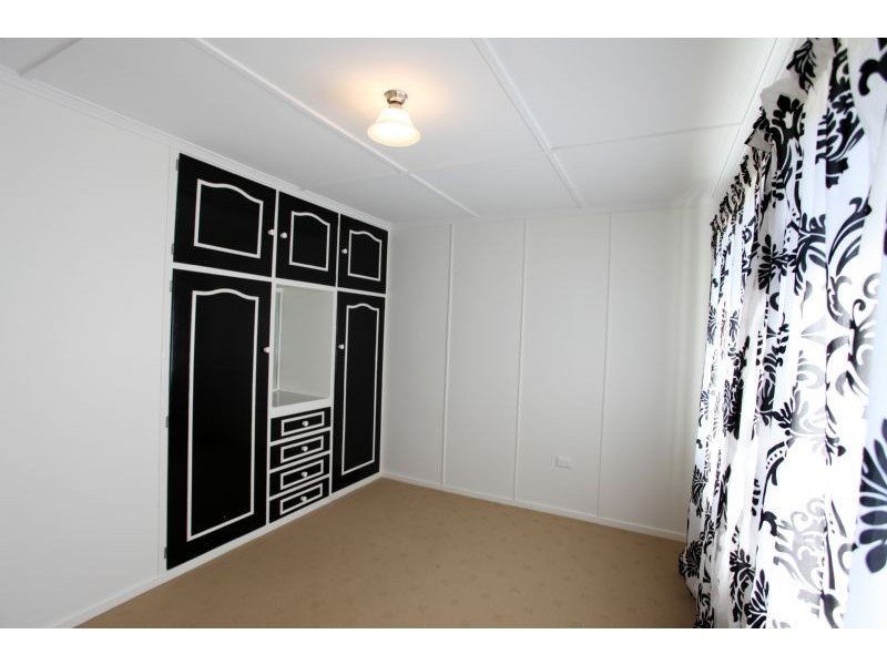 27 McCafferty Street, Wilsonton QLD 4350