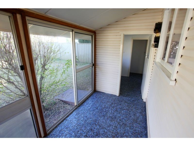 27 McCafferty Street, Wilsonton QLD 4350