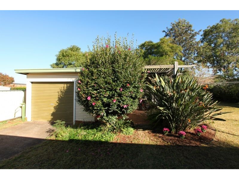 27 McCafferty Street, Wilsonton QLD 4350