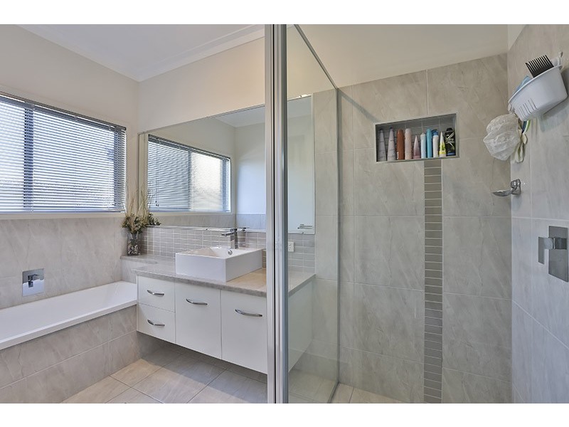 45 Kalimna Drive, Kleinton QLD 4352