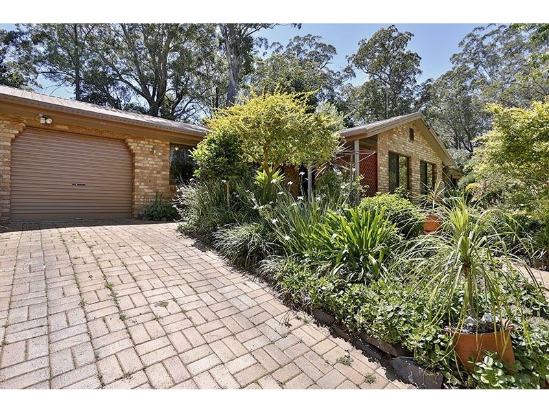 23 Amos Crescent, Mount Lofty QLD 4350