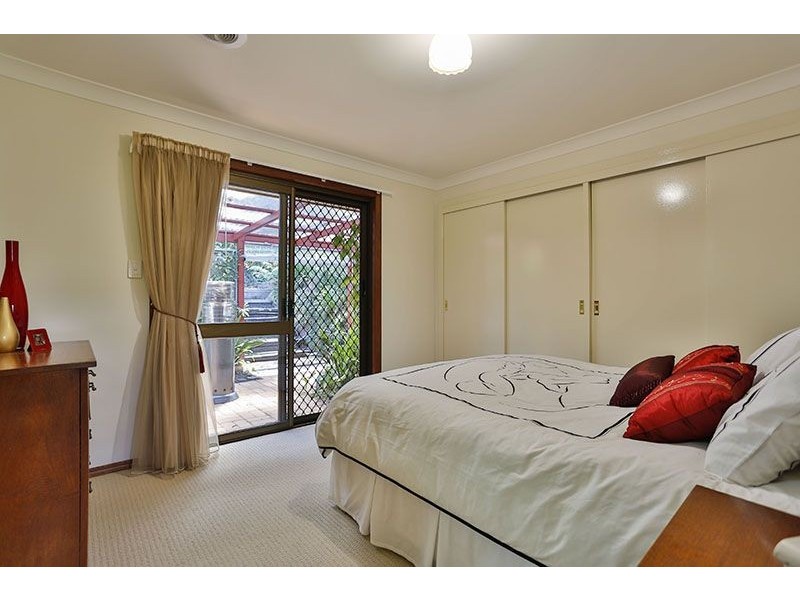 23 Amos Crescent, Mount Lofty QLD 4350