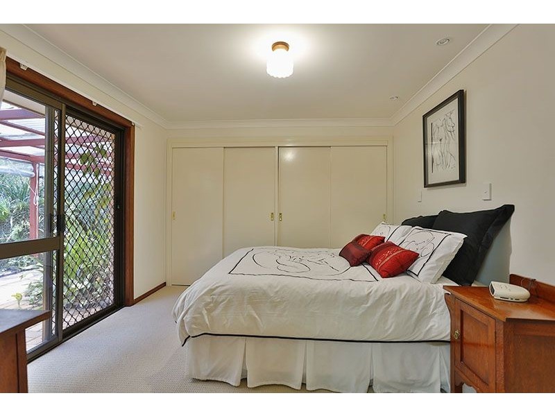 23 Amos Crescent, Mount Lofty QLD 4350
