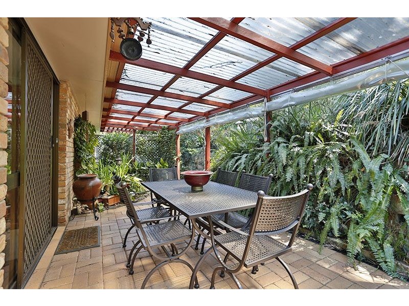 23 Amos Crescent, Mount Lofty QLD 4350