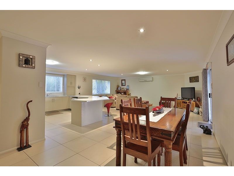 15 Currawong Drive, Highfields QLD 4352