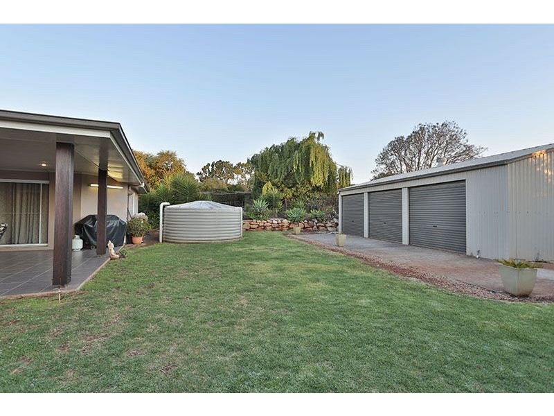 15 Currawong Drive, Highfields QLD 4352