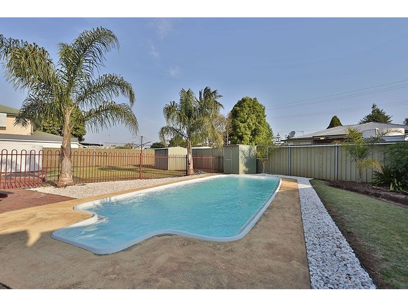 14 Fromalls Street, Harristown QLD 4350