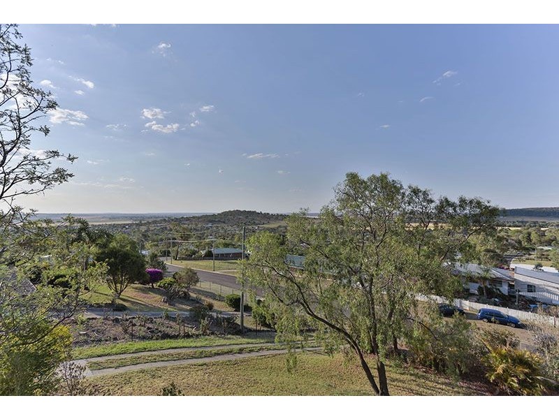 27 Emmanulla Drive, Kingsthorpe QLD 4400