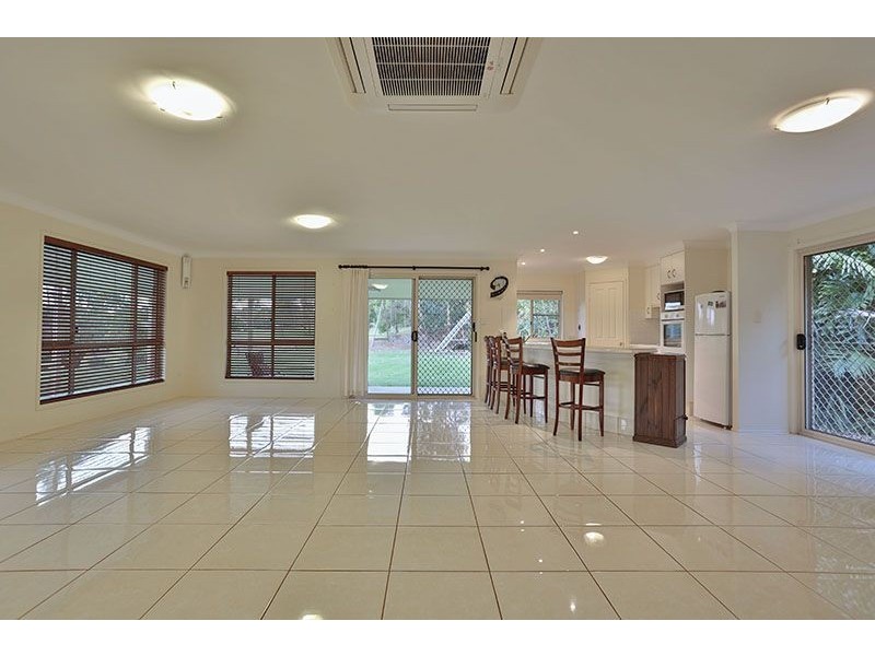 14 Barton Court, Highfields QLD 4352
