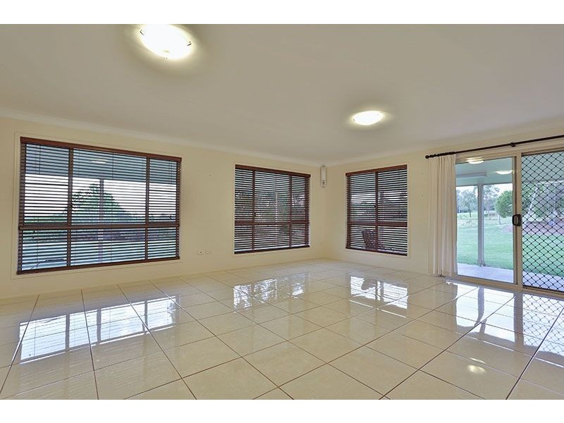 14 Barton Court, Highfields QLD 4352