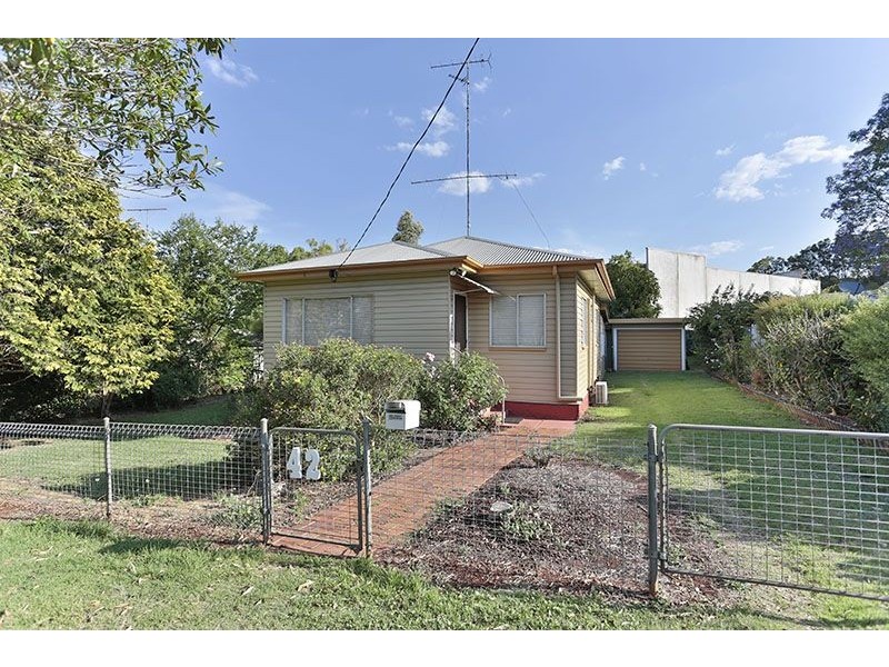 42 Joyce Street, South Toowoomba QLD 4350