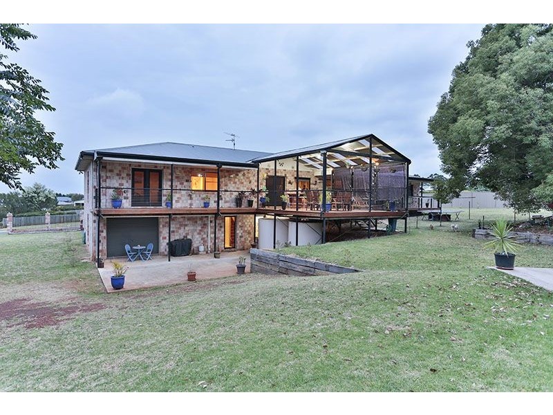 7 Berghofer Drive, Highfields QLD 4352