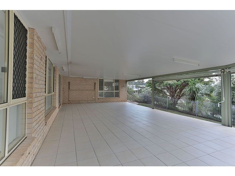 1 Kimdon Crescent, Highfields QLD 4352