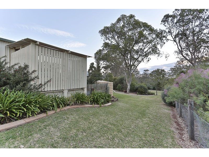 1 Kimdon Crescent, Highfields QLD 4352